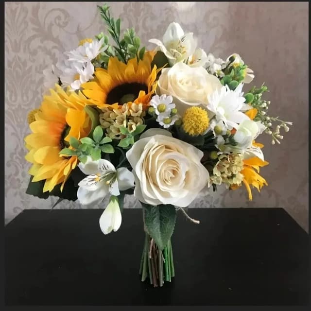 Artificial flowers bouquet