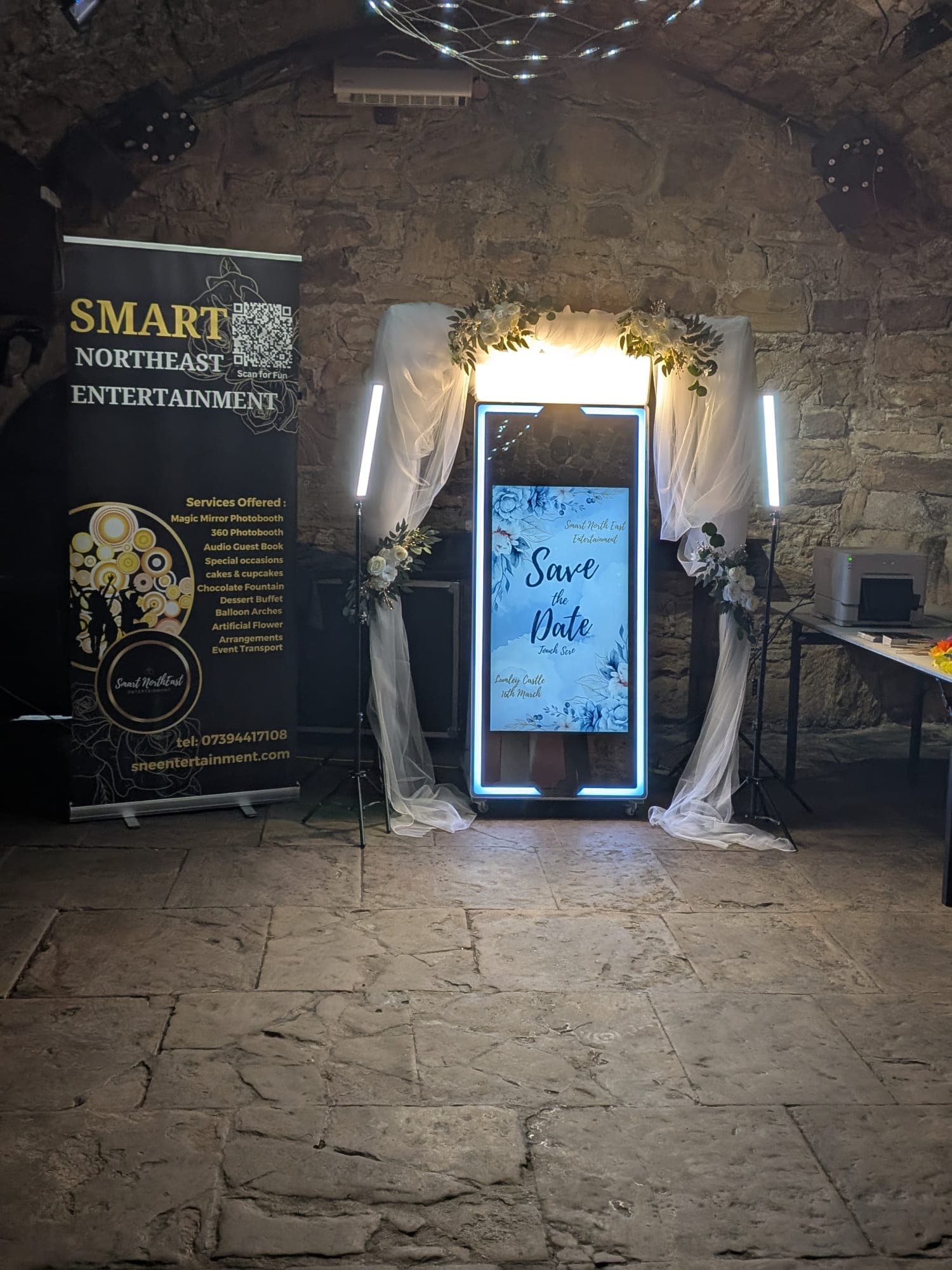 Magic mirror photobooth